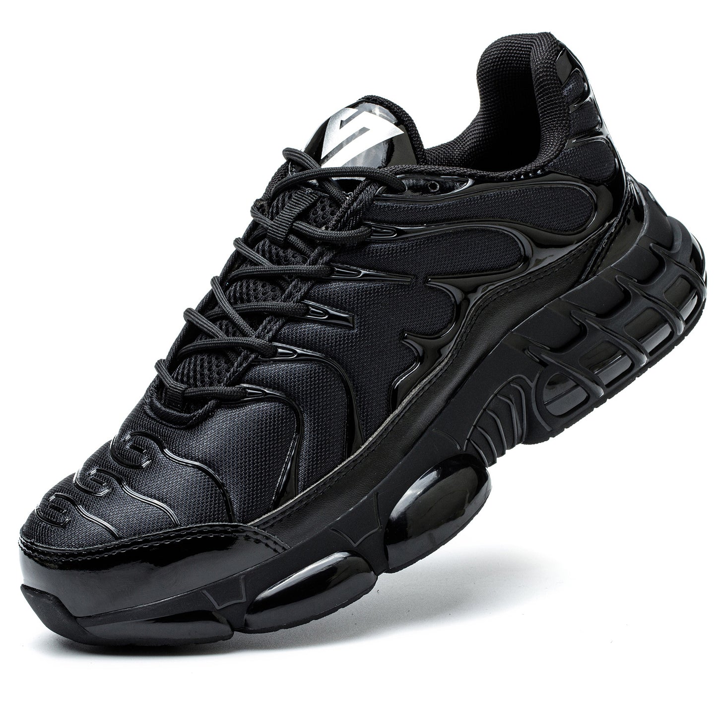 Men's sneakers with protection